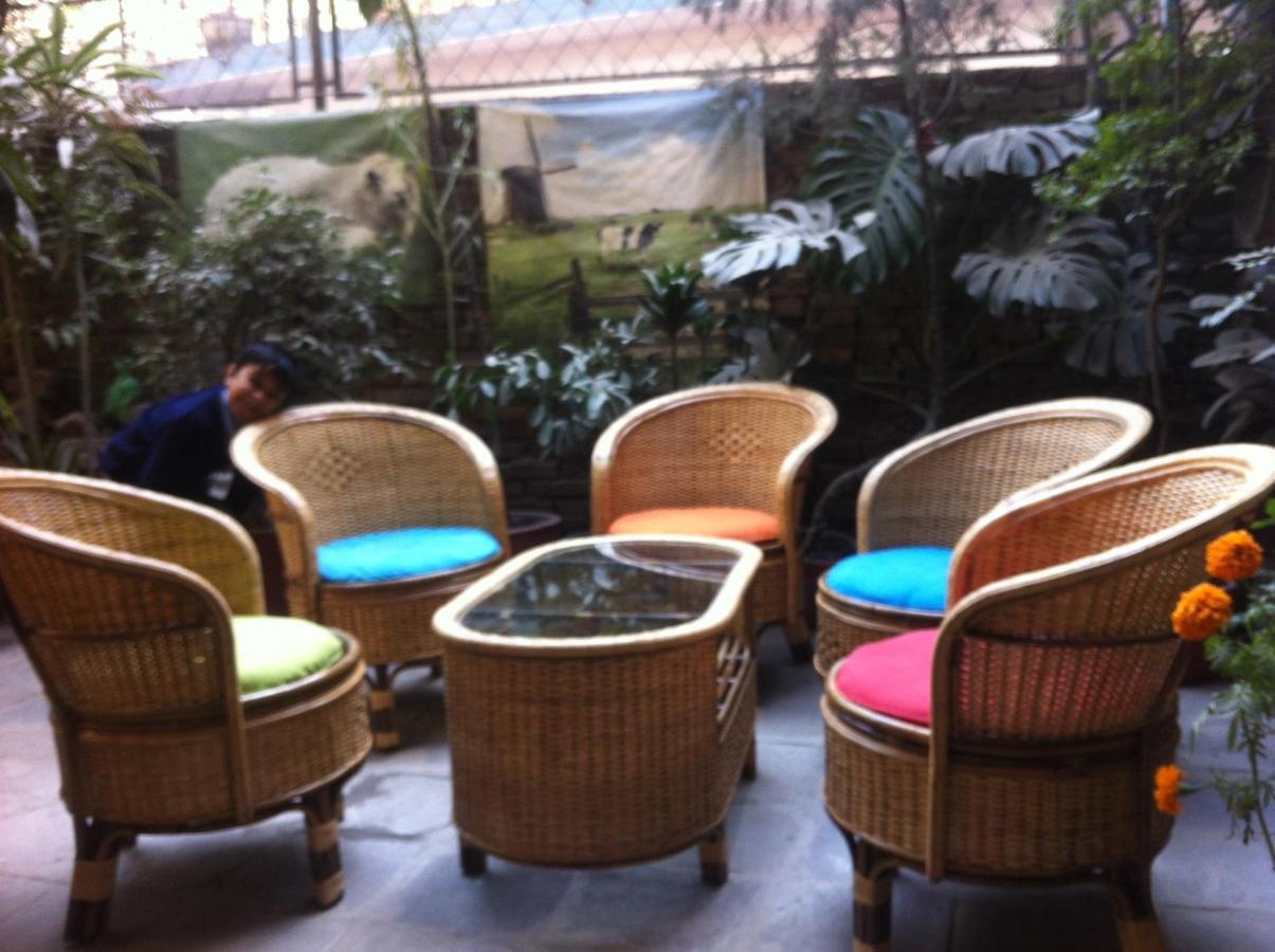 Souvenir Guest House Catmandu Exterior foto